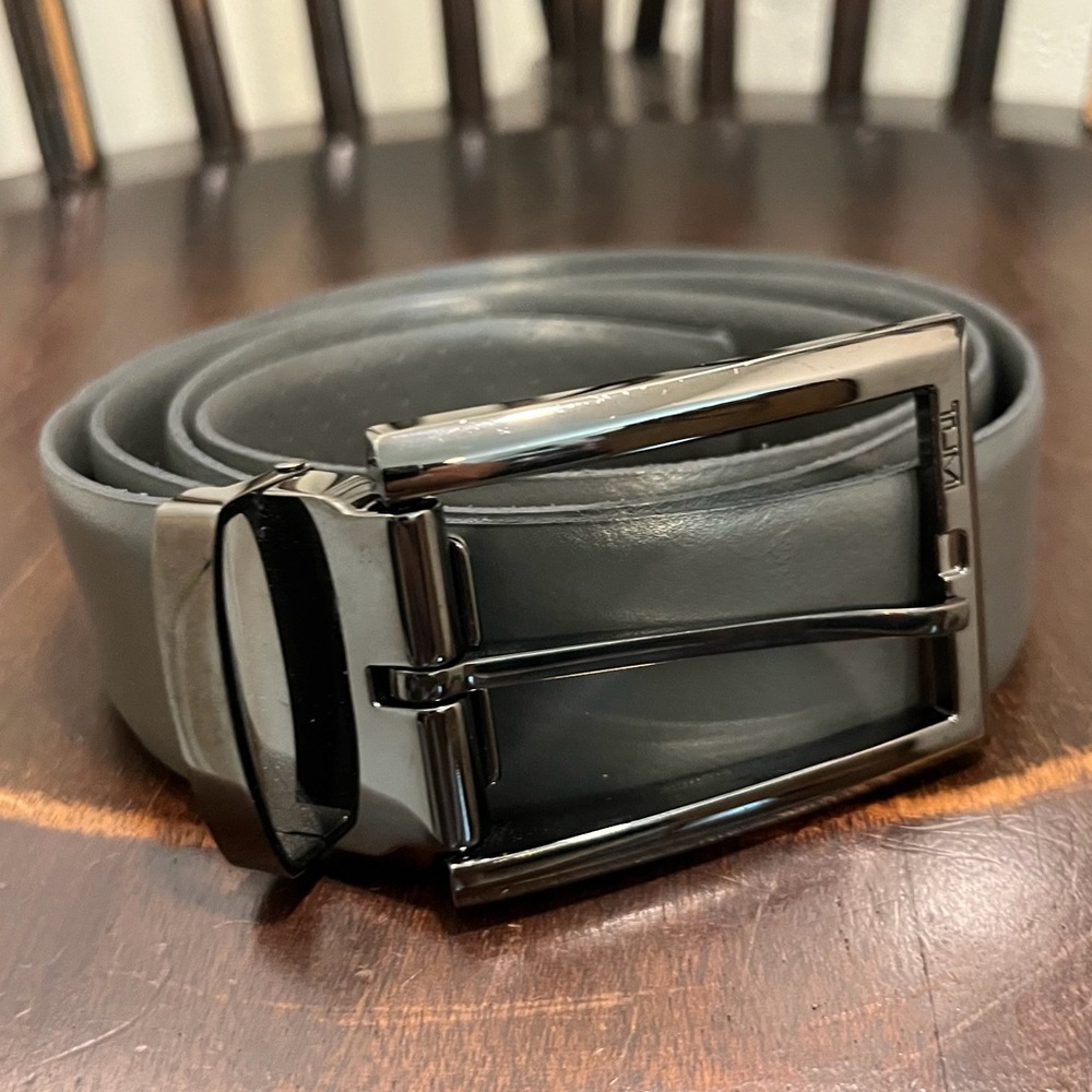 TUMI Men’s Reversible Leather Gray Perforated Belt